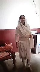 Cô gái Pakistan Phatan Poshto Dealings