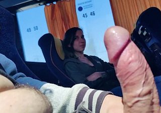 Exotic teen hút tinh ranh trong xe buýt