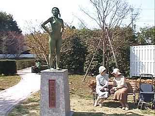 Asiático estatua de la mujer