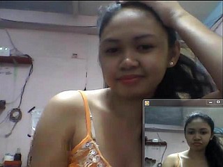 ragazza filippina che mostra tette in skype nel 2015